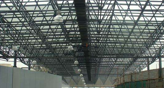 黄山听网架公司的名目师阐述其网架的季节个性